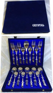 18Pcs SS Cutlery Set in Velvet Box