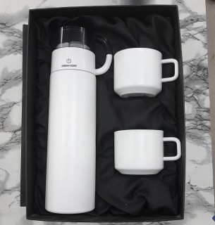 Flask with 2 Mug Set 