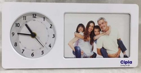 Photo Frame With Clock