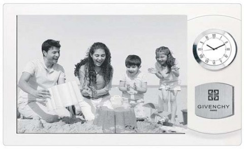 Photo Frame with Clock